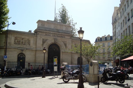 Entrance to École Polytechnique