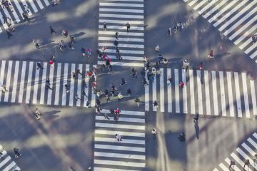 Intersecting pedestrian crossings