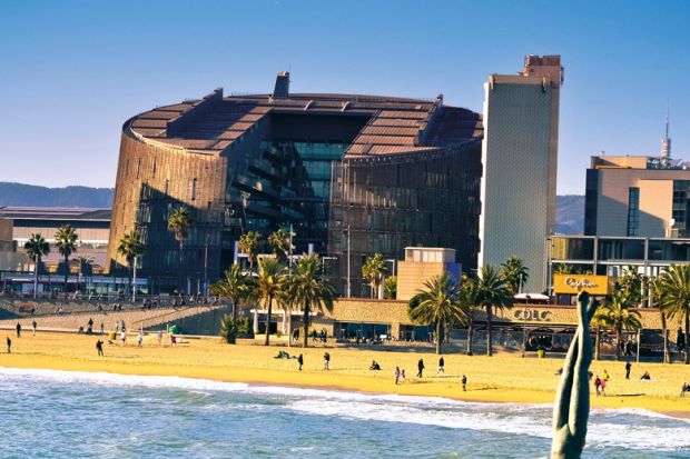 Biomedical Research Building, Manel Brullet and Albert Pineda, Barceloneta beach, Barcelona, Spain