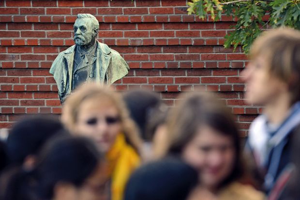 Alfred Nobel bust