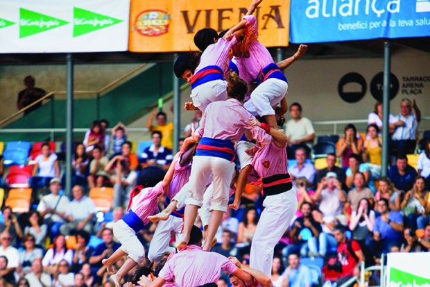 Xiquets de Tarragona, human tower falling