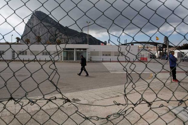 hole-fence-gibraltar