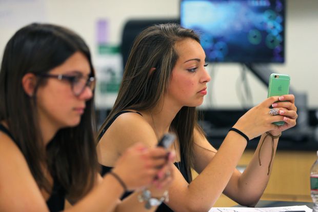 Mobile phones used in class