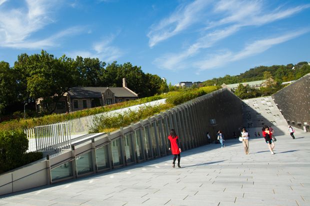 Students walking on campus, Ewha Womans University, South Korea